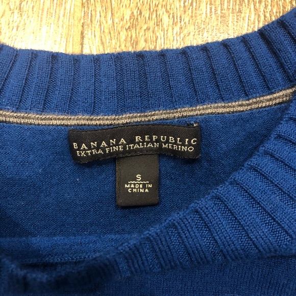 Banana Republic Sweater - Picture 4 of 4